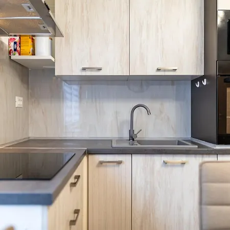Any - 3 Bedrooms, Free Wifi, Old Town Apartment