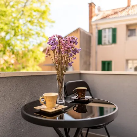 Any - 3 Bedrooms, Free Wifi, Old Town Apartment