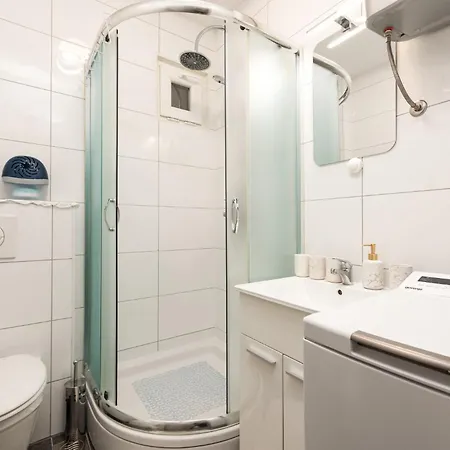 Any - 3 Bedrooms, Free Wifi, Old Town Apartment