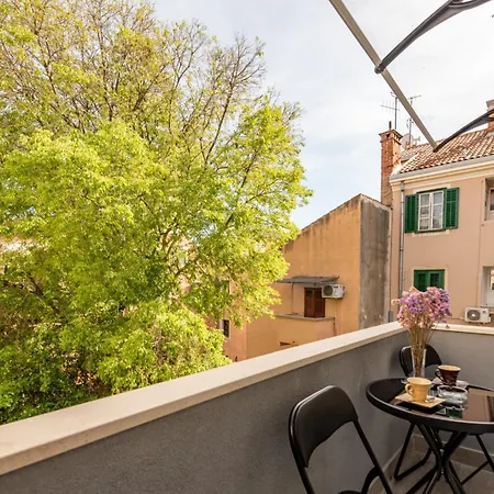 Any - 3 Bedrooms, Free Wifi, Old Town Apartment