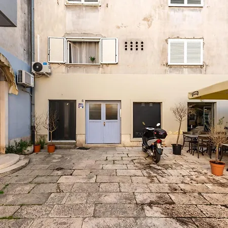 Apartment Any - 3 Bedrooms, Free Wifi, Old Town